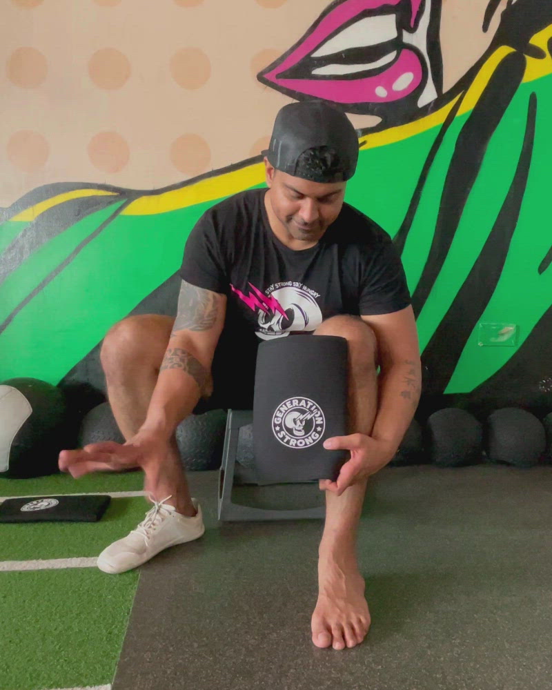 Gen. Strong Knee Sleeves - Black (Stiff)